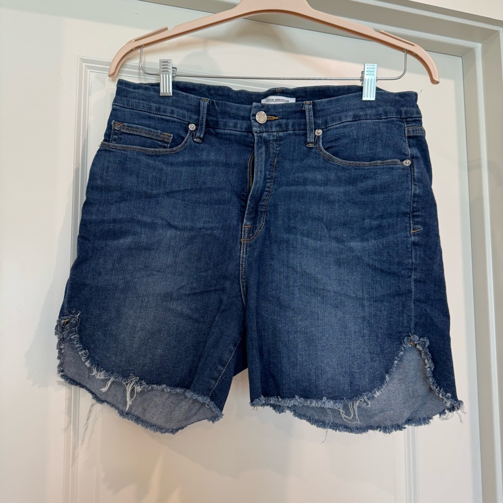 Good American Classic Blue Jeans